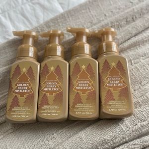 🌲BBW Golden Berry Mistletoe foaming hand soaps!🌲